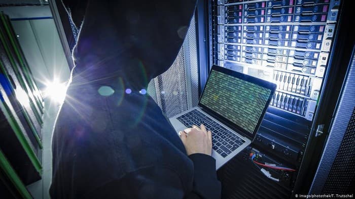 Ilustrasi Serangan Siber. Foto= DW (News)